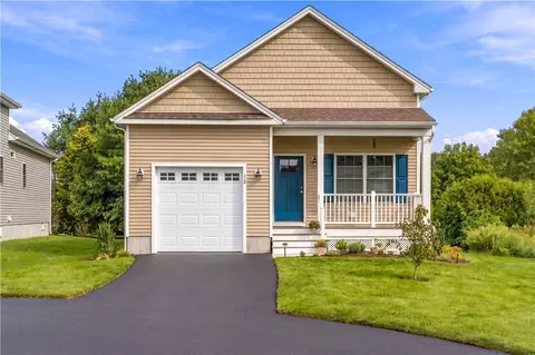 12 Abigale Ct, Coventry, RI 02816