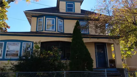 144 Sumter St, Providence, RI 02907