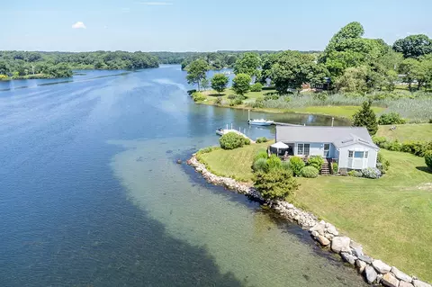 65 Sheldon Point Rd, South Kingstown, RI 02879