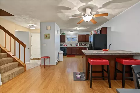 22 Primrose Ln, North Providence, RI 02904