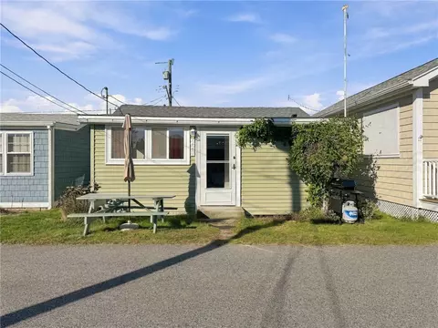 854 Matunuck Beach Rd, South Kingstown, RI 02879