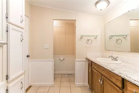 Bath - 87 Wright Way, Coventry, RI 02816 photo 2 of 3