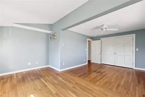 Bedroom - 14 Old Main Rd, Little Compton, RI 02837 photo 1 of 4