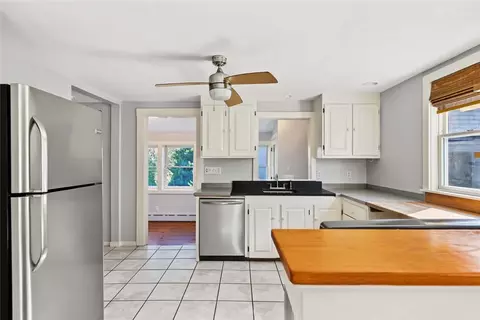 Kitchen - 14 Old Main Rd, Little Compton, RI 02837 photo 2 of 4