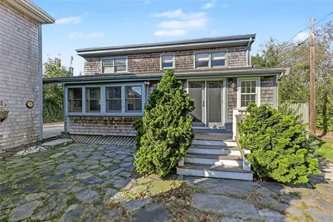 Exterior - 14 Old Main Rd, Little Compton, RI 02837 photo 7 of 9