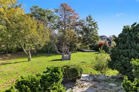 Exterior - 14 Old Main Rd, Little Compton, RI 02837 photo 8 of 9