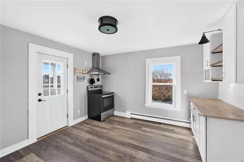 Entry Way - 69 School St, Westerly, RI 02891 photo 5 of 6
