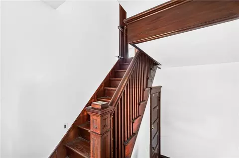 Entry Way - 69 School St, Westerly, RI 02891 photo 3 of 6