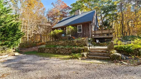 53 Top Hill Dr, Exeter, RI 02892