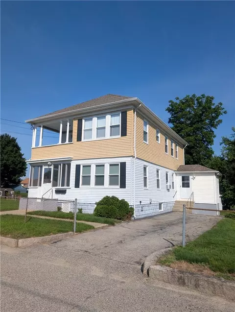 16 Colony St, Cranston, RI 02920