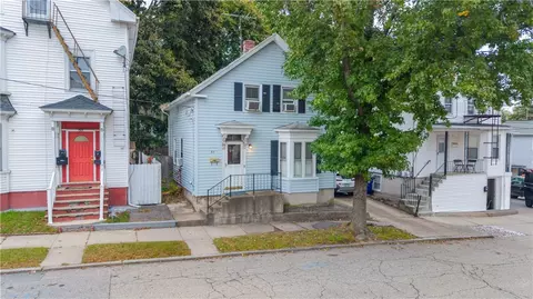 81 Pomona Ave, Providence, RI 02908