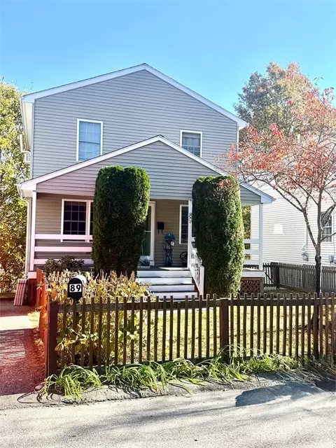 89 Stillwater Ave, Providence, RI 02908