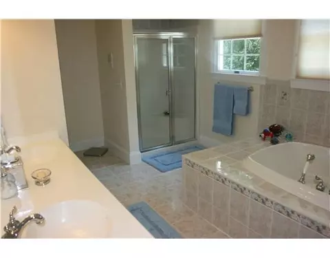 8 Jacobs Point Rd, Warren, RI 02885 photo 8