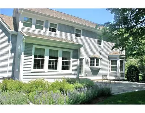 8 Jacobs Point Rd, Warren, RI 02885 photo 2