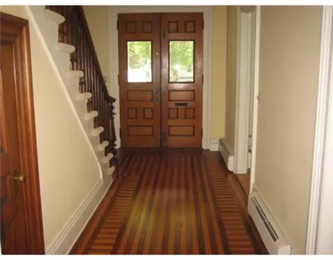 51 Elm St, Westerly, RI 02891 photo 2