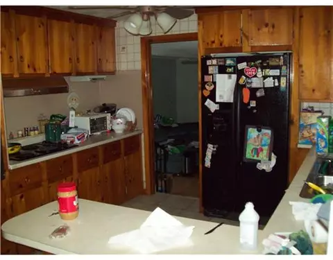 71 Carnation Dr, Warwick, RI 02886 photo 2