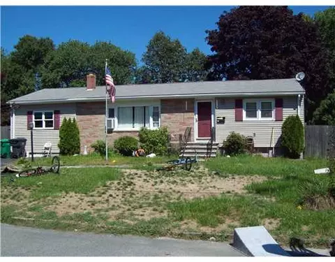 71 Carnation Dr, Warwick, RI 02886 photo 1