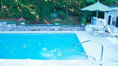 7 Everett Ave, Westerly, RI 02891 photo 3