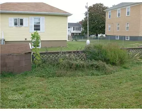 455 Charles St, Fall River, MA 02724 photo 5