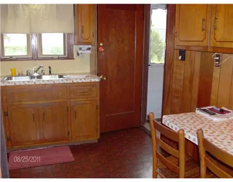 455 Charles St, Fall River, MA 02724 photo 8