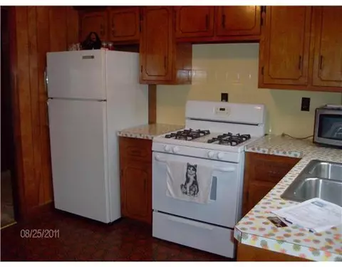 455 Charles St, Fall River, MA 02724 photo 7