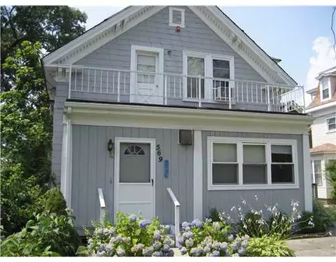 569 Park Ave, Woonsocket, RI 02895 photo 1