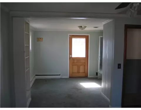 94 Armory Dr, Warwick, RI 02886 photo 7