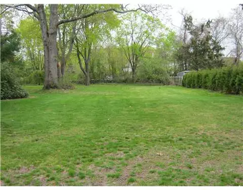 67 Hess Ave, Warwick, RI 02889 photo 3