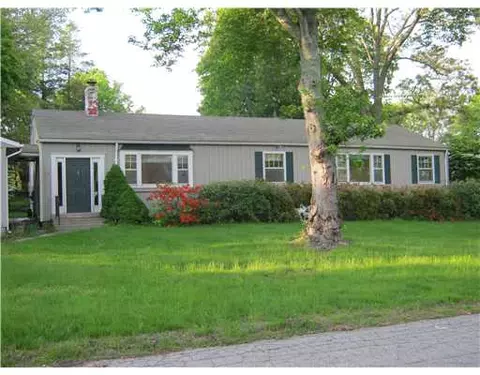 67 Hess Ave, Warwick, RI 02889 photo 1