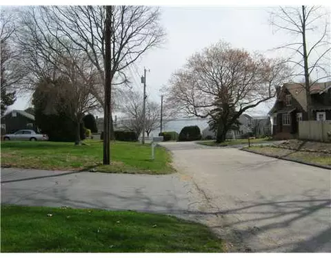 67 Hess Ave, Warwick, RI 02889 photo 4