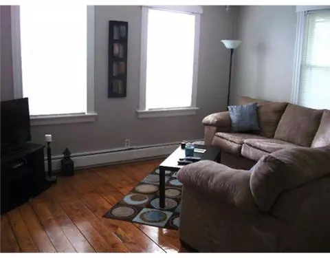 98 Blade St, Warwick, RI 02886 photo 4