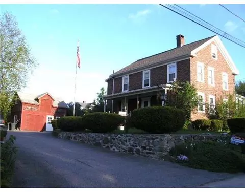 98 Blade St, Warwick, RI 02886 photo 1