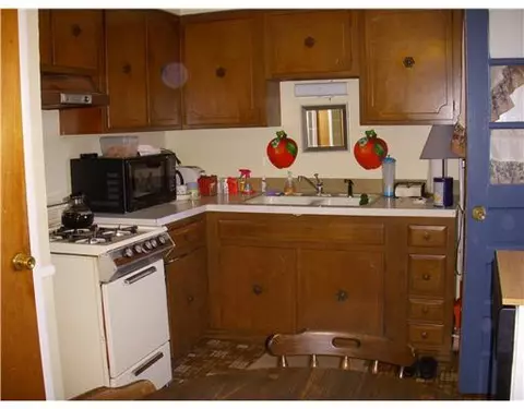 315 Grandview Ave, Woonsocket, RI 02895 photo 2