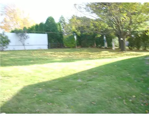 315 Grandview Ave, Woonsocket, RI 02895 photo 8