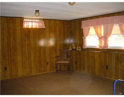 315 Grandview Ave, Woonsocket, RI 02895 photo 7