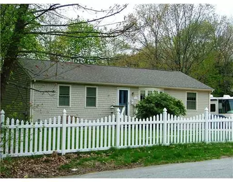205 Macarthur Blvd, Coventry, RI 02816 photo 1