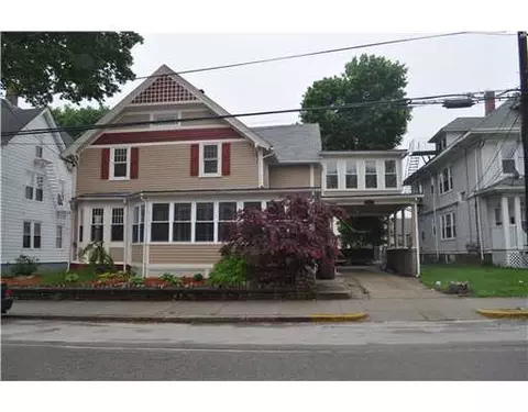 298 Park Pl, Woonsocket, RI 02895 photo 1