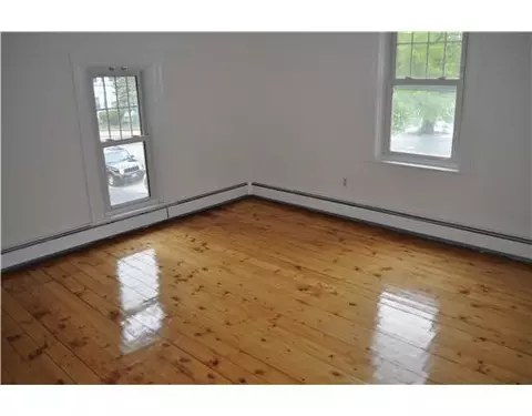298 Park Pl, Woonsocket, RI 02895 photo 9