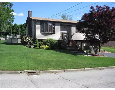 7 Riverview Dr, North Providence, RI 02904 photo 1