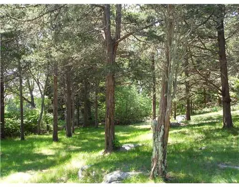 45 Wicklow Rd, Westerly, RI 02891 photo 1