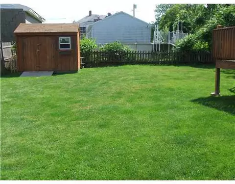 35 Norman St, Fall River, MA 02721 photo 12