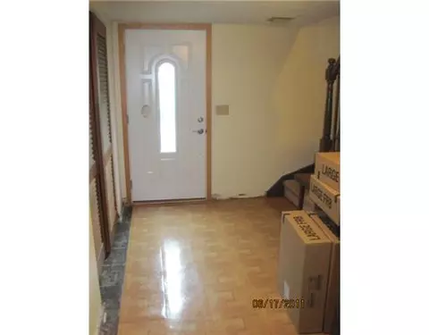 6 Gilbert St, Warwick, RI 02886 photo 8