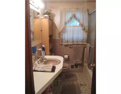 6 Gilbert St, Warwick, RI 02886 photo 7