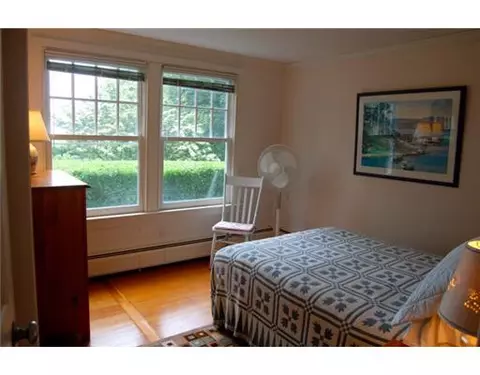 2 Niantic Ave, Westerly, RI 02891 photo 10