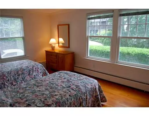2 Niantic Ave, Westerly, RI 02891 photo 9