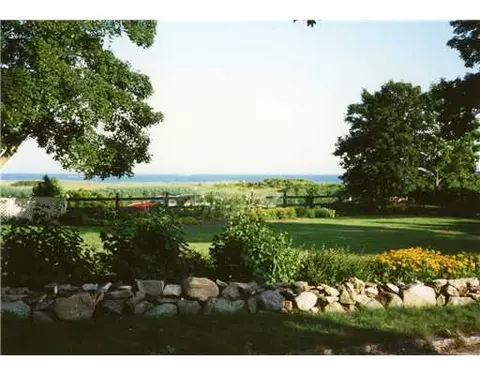 2 Niantic Ave, Westerly, RI 02891 photo 2