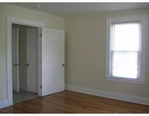 20 Pleasant St, Westerly, RI 02891 photo 5