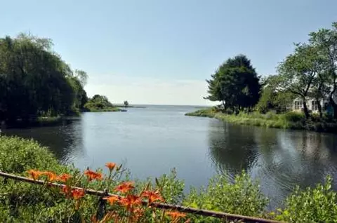 60 Ivan Ave, Warwick, RI 02889 photo 11