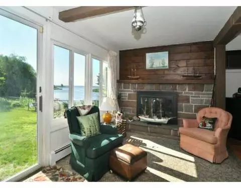 60 Ivan Ave, Warwick, RI 02889 photo 3