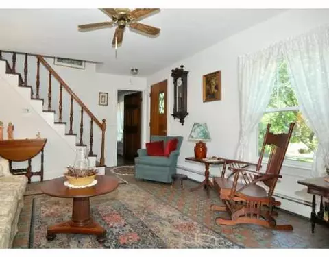 60 Ivan Ave, Warwick, RI 02889 photo 4